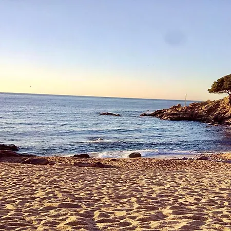 ⭑ Sea Views + Private Beach. What Else? ⭑ 또사데마르
