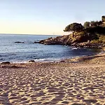 ⭑ Sea Views + Private Beach. What Else? ⭑ Apartment