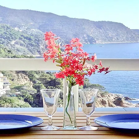 Apartamento ⭑ Sea Views + Private Beach. What Else? ⭑