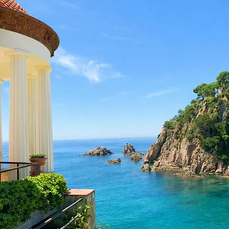 ⭑ Sea Views + Private Beach. What Else? ⭑ Tossa de Mar