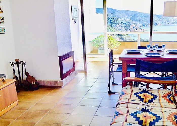 Διαμέρισμα ⭑ Sea Views + Private Beach. What Else? ⭑ *